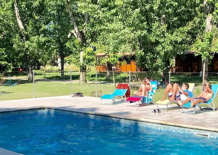 Zecamping 2 Etoiles Acces Direct A La Chiens Acceptes Piscine 营地 吉索纳恰